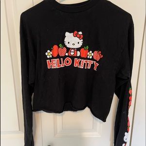Hello Kitty Apple crop top long sleeve tee🍎